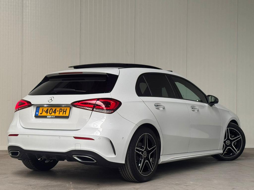 Mercedes-Benz A-klasse 180 AMG l VOL! l PANO l MATRIX l EL-S, 136 pk, Gebruikt, 4 cilinders, Wit