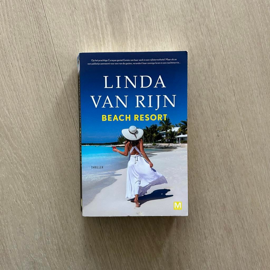 Linda van Rijn - Beach Resort (Thriller), Ophalen of Verzenden, Gelezen