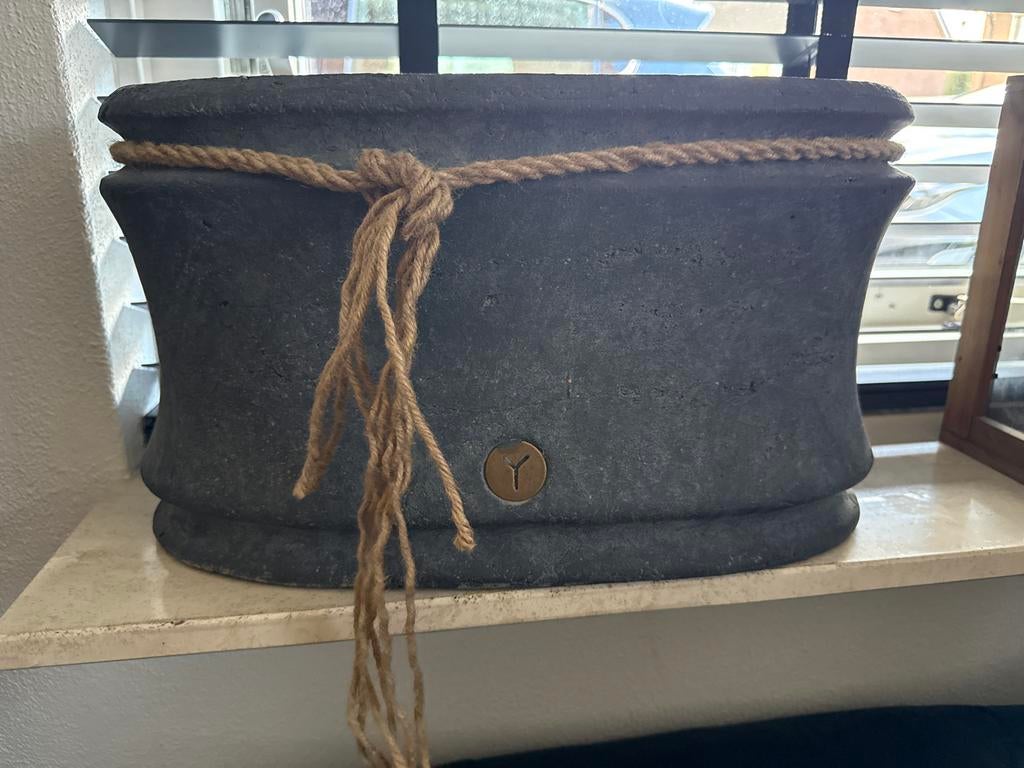 Bloempot/vaas van Brynxz, Ophalen, Overige materialen, Gebruikt, Minder dan 30 cm