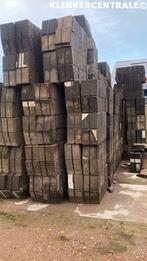 630m2 grijs gebruikte betontegels 30x30x4,5cm stoeptegels, Bij dit gebruikte product niet meer te achterhalen., Gebruikt, Verzenden
