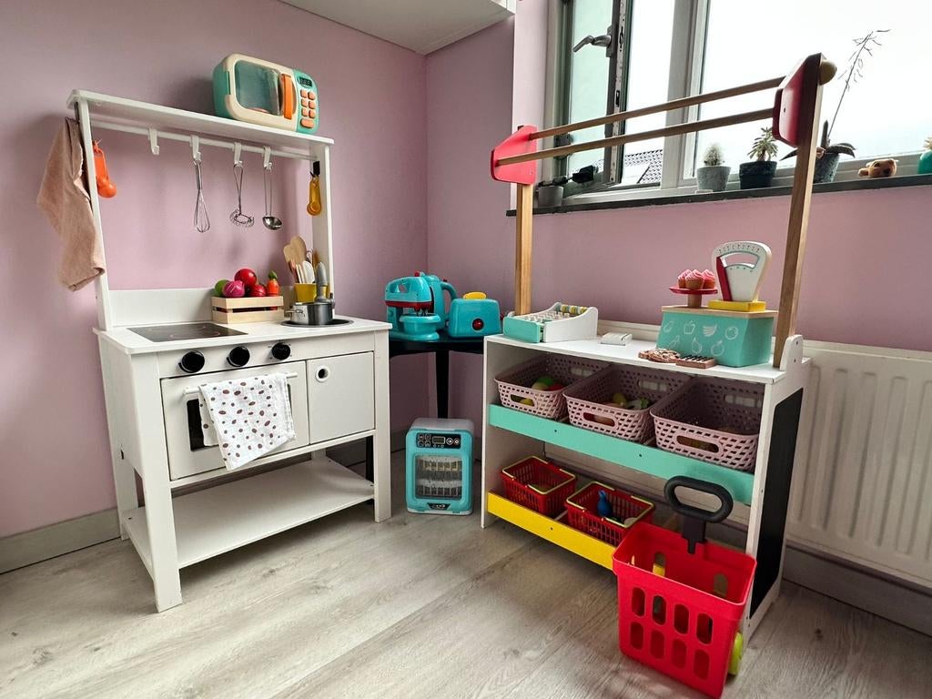 Complete speelkeuken en marktkraam met accessoires, Ophalen, Zo goed als nieuw, Jongen of Meisje