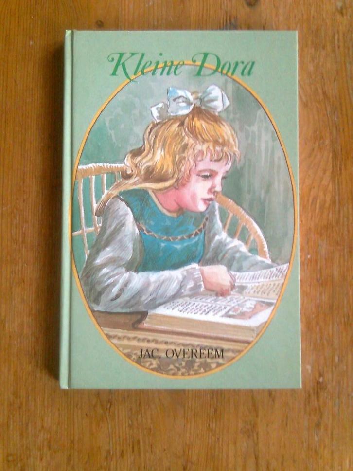 Kleine Dora, door Jac. Overeem, Boeken, Kinderboeken | Jeugd | 10 tot 12 jaar, Gelezen, Ophalen of Verzenden
