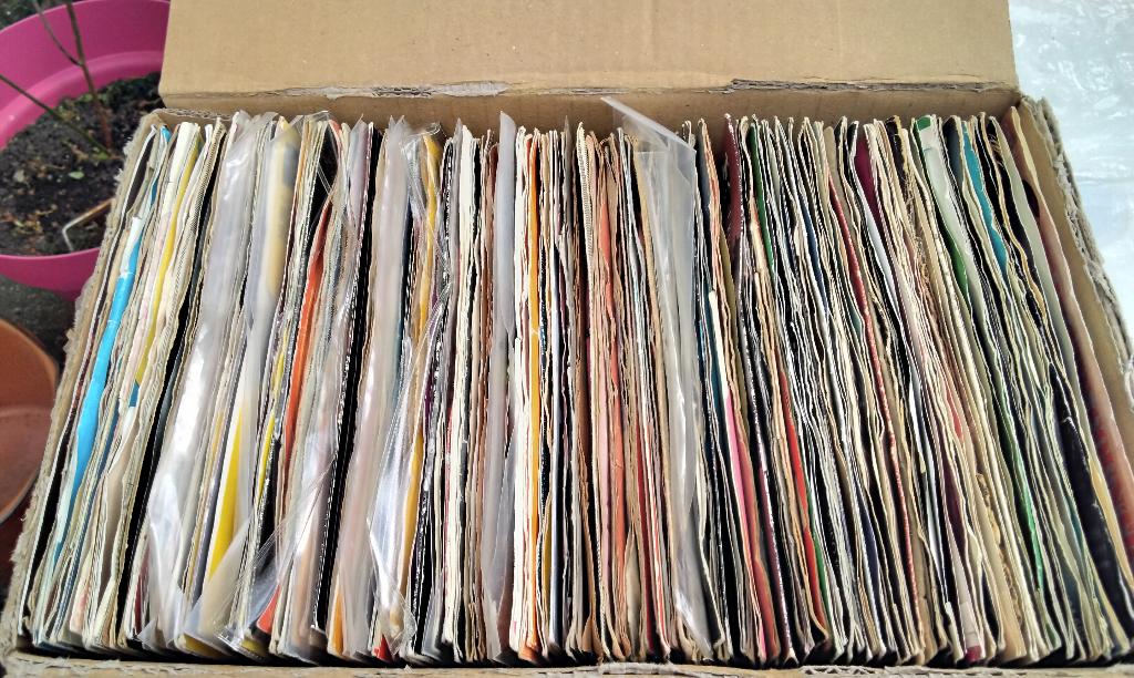 Partij 120 singles pop, rock disco 60's 70's  80's en 90's, Ophalen, Gebruikt, Overige genres, 7 inch