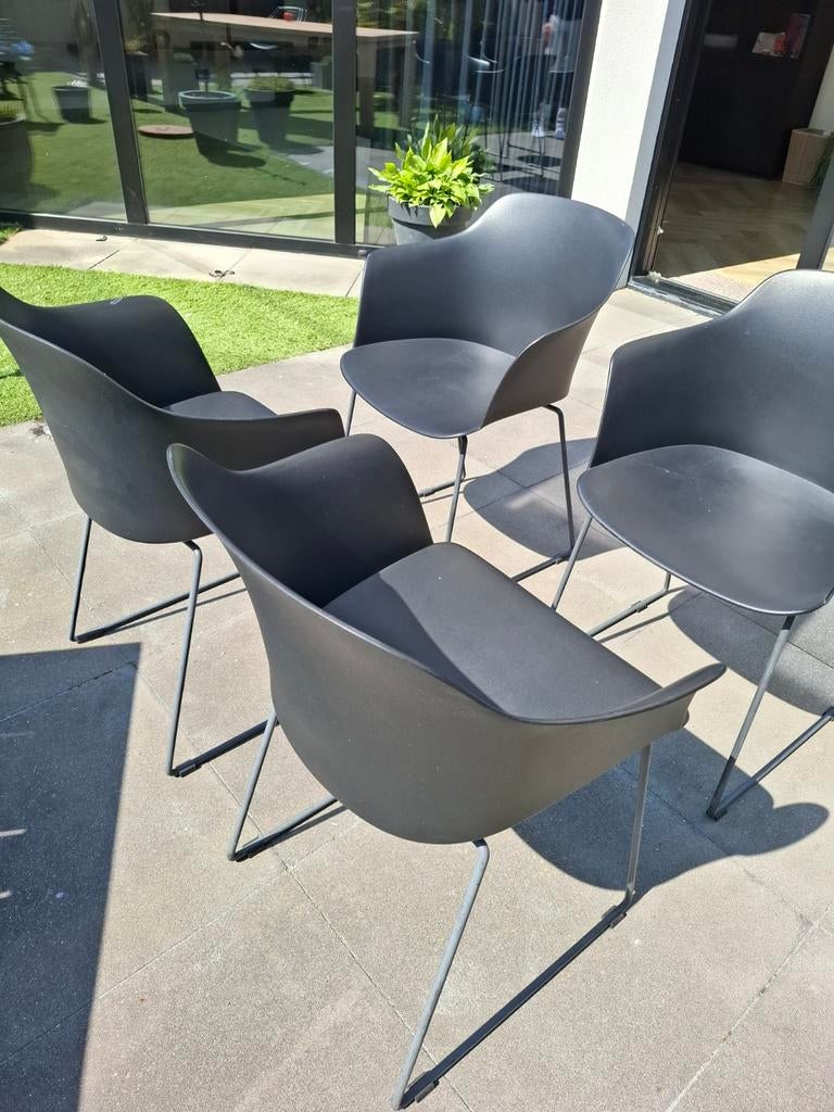 Moderne zwarte kuipstoelen voor tuin of terras, Tuin en Terras, Ophalen, Gebruikt, Kunststof