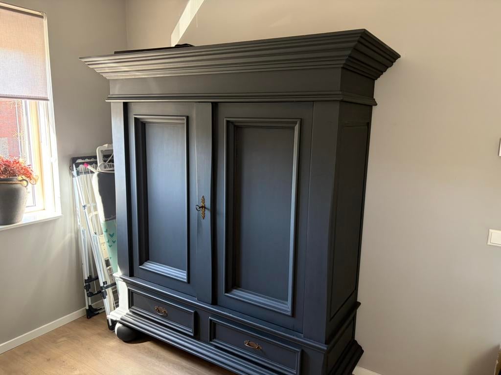 Broodkast matzwart, Huis en Inrichting, Kasten | Buffetkasten, Ophalen, Zo goed als nieuw, 25 tot 50 cm, 150 tot 200 cm