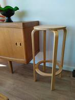 Vintage Frosta barkruk, IKEA, Alvar Aalto stijl, Huis en Inrichting, Barkrukken, 1 kruk, Ophalen, 60 tot 90 cm