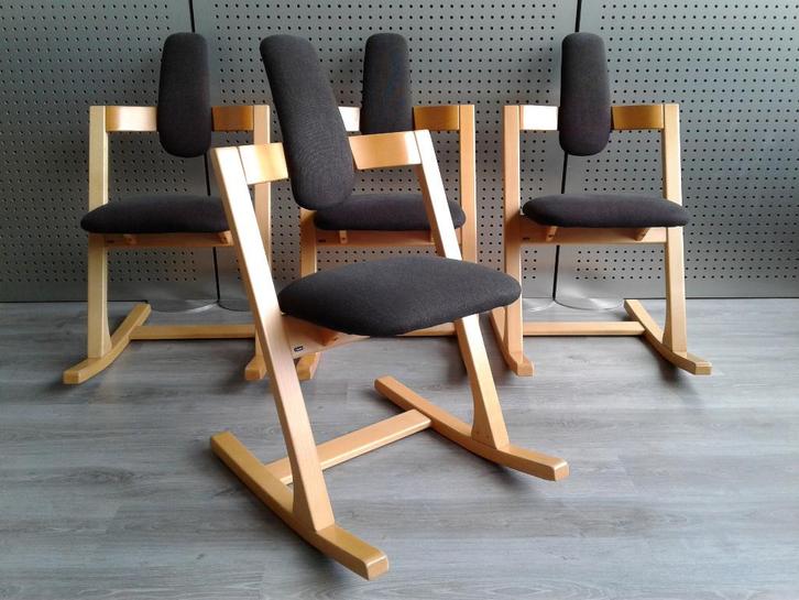 Set van 4x Stokke (Variér) Pendulum (Bruin), Zeer Goed!, Huis en Inrichting, Stoelen, Gebruikt, Vier, Hout, Metaal, Stof, Overige materialen