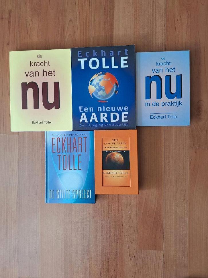Eckhart Tolle 4 boeken en kaarten, Boeken, Esoterie en Spiritualiteit, Zo goed als nieuw, Overige typen, Spiritualiteit algemeen