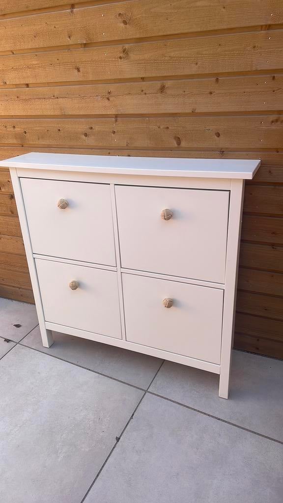 Schoenenkast ikea hemnes met knoppen van Zara Home, Huis en Inrichting, Kasten | Schoenenkasten, Ophalen of Verzenden, Zo goed als nieuw