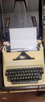 Vintage  Typemachine met koffer, Diversen, Typemachines, Ophalen