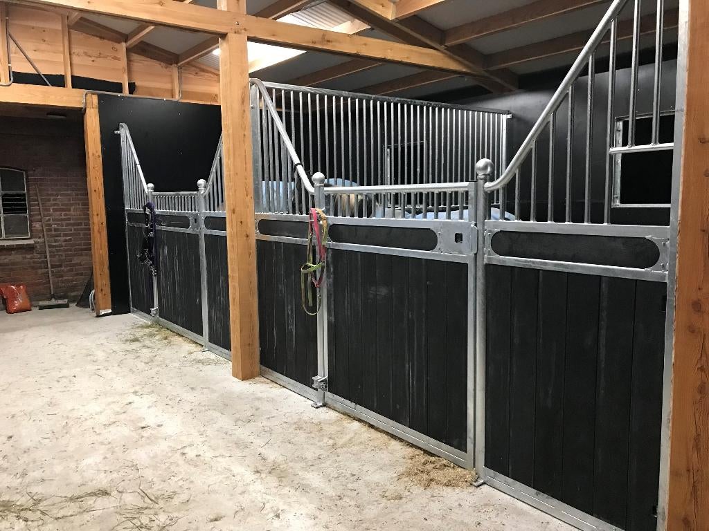 voorwand + tussenwand Rees, Dieren en Toebehoren, Stalling en Weidegang, Stalling