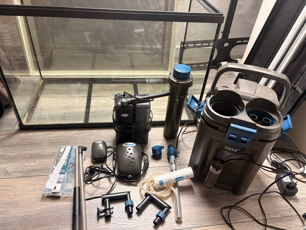 Aquarium incl. Filters en toebehoren, Ophalen, Inclusief deksel, Zo goed als nieuw, Leeg aquarium