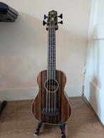 Kala U-Bass Striped Ebony bas ukelele + luxe gigbag (U-Bass), Ophalen of Verzenden, Zo goed als nieuw, Semi-akoestisch
