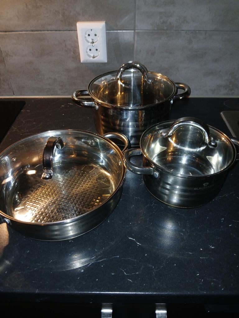 Pannenset met 3 pannen en glazen deksels, Ophalen, Inductieplaat, Pannenset, Zo goed als nieuw