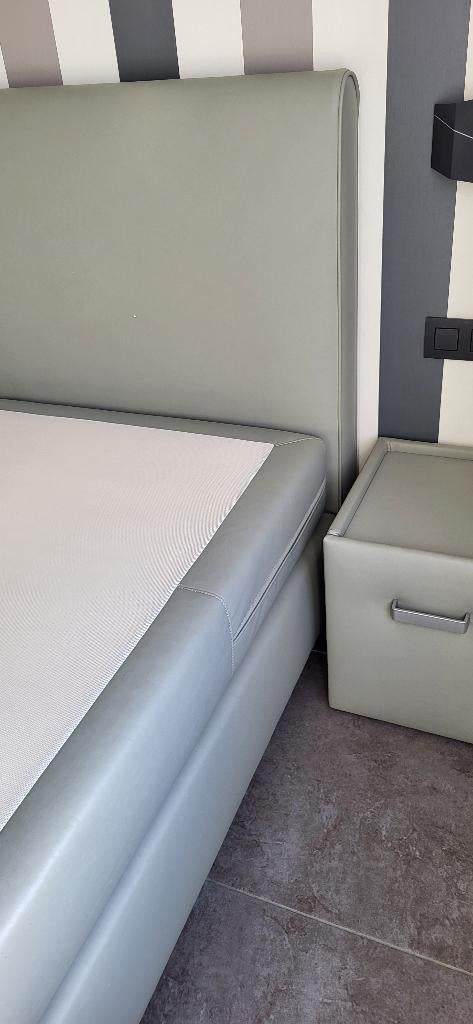 velda boxspring 180x200 + matrassen + nachtkastjes !, Ophalen, Overige materialen, Gebruikt, Overige kleuren