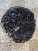 Zwarte pruik met roze highlights - Nieuw, Nieuw, Ophalen of Verzenden, Accessoires, Nvt