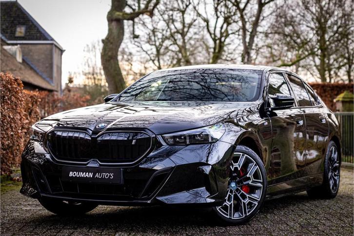 BMW i5 xDrive40 84 kWh 4WD M Sport Pro Panorama 20" HUD ACC, Auto's, BMW, Bedrijf, Te koop, i5, 360° camera, 4x4, ABS, Achteruitrijcamera