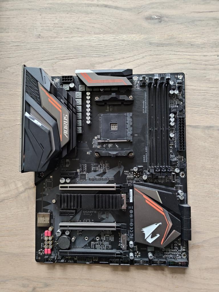 Gigabyte Aorus x470 Ultra Gaming moederbord, Computers en Software, Moederborden, DDR4, AM4, Ophalen of Verzenden, Zo goed als nieuw