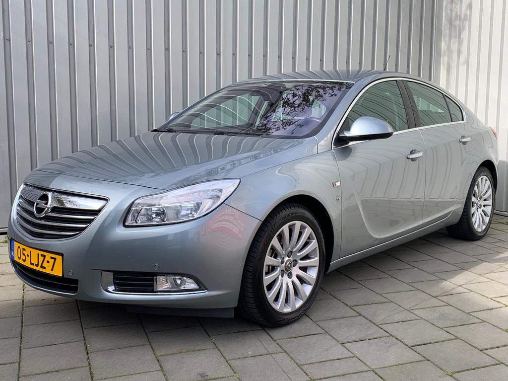 Opel Insignia 2.0 T Cosmo 4x4|Navigatie|Carplay|Climate Cont, Auto's, Opel, Zwart, 4 cilinders, Bedrijf, Handgeschakeld