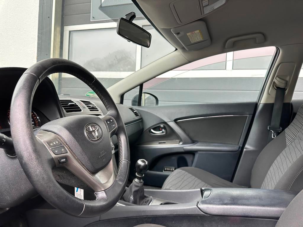 Toyota Avensis 1.8 VVTi Comfort Limited | AIRCO | NAVI | ELE, Voorwielaandrijving, 1345 kg, Stof, 4 cilinders