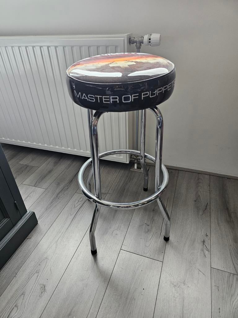 Metallica Master of Puppets Barkruk - Unisex - Neutraal, Ophalen, Met voetsteun, 60 tot 90 cm, Zo goed als nieuw