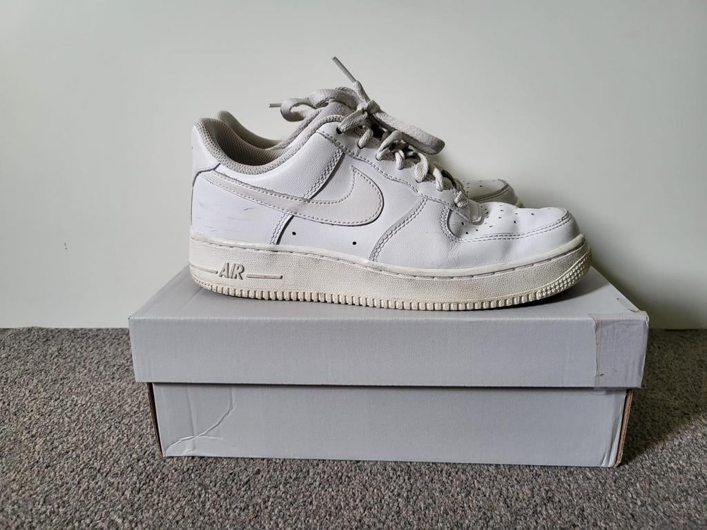 Witte Nike Air Force Maat 38,5 UK 5, Wit, Nike, Ophalen of Verzenden, Sneakers of Gympen