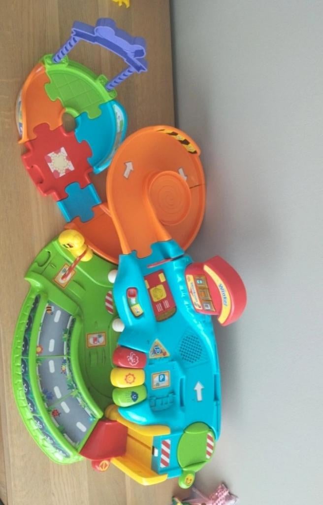 VTech toet toet auto garage autogarage, Ophalen of Verzenden, 2 tot 4 jaar