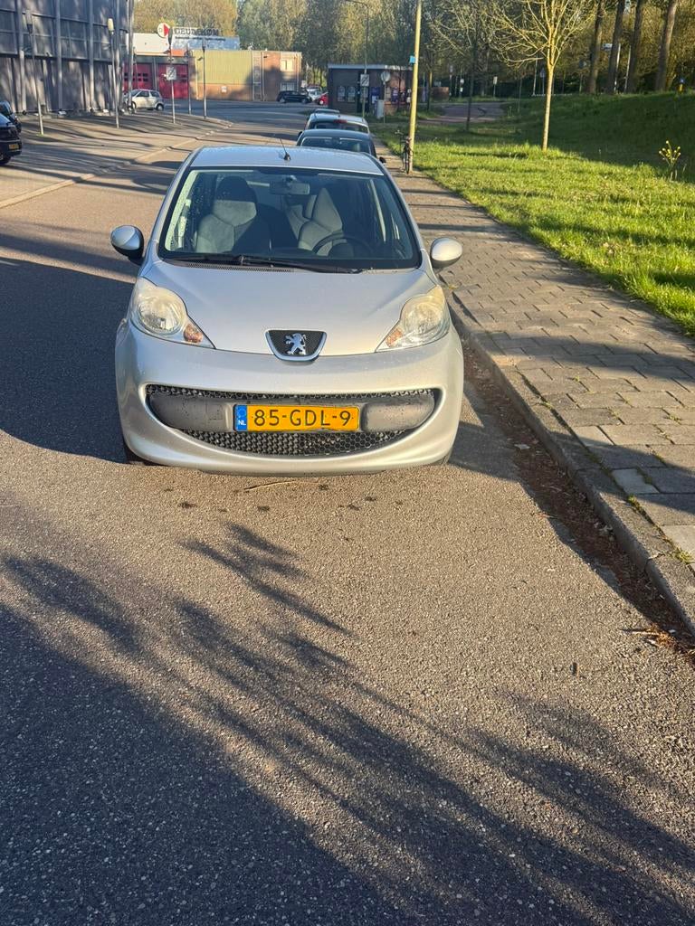 Peugeot 107 1.0 12V 5DR 2-TRONIC 2008 Grijs, Stof, 4 stoelen, 68 pk, Origineel Nederlands