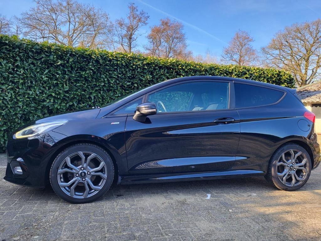 Ford Fiësta 1.0 99 PK 3D 2018 Zwart, Voorwielaandrijving, Stof, 40 €/maand, 4 cilinders