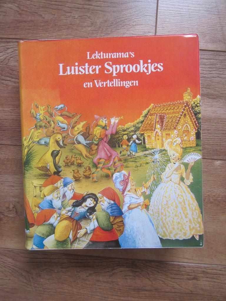 Lekturama's Luister Sprookjes 22 cassettebandjes + opbergbox, Gebruikt, 2 t/m 25 bandjes, Kinderen en Jeugd, Ophalen of Verzenden