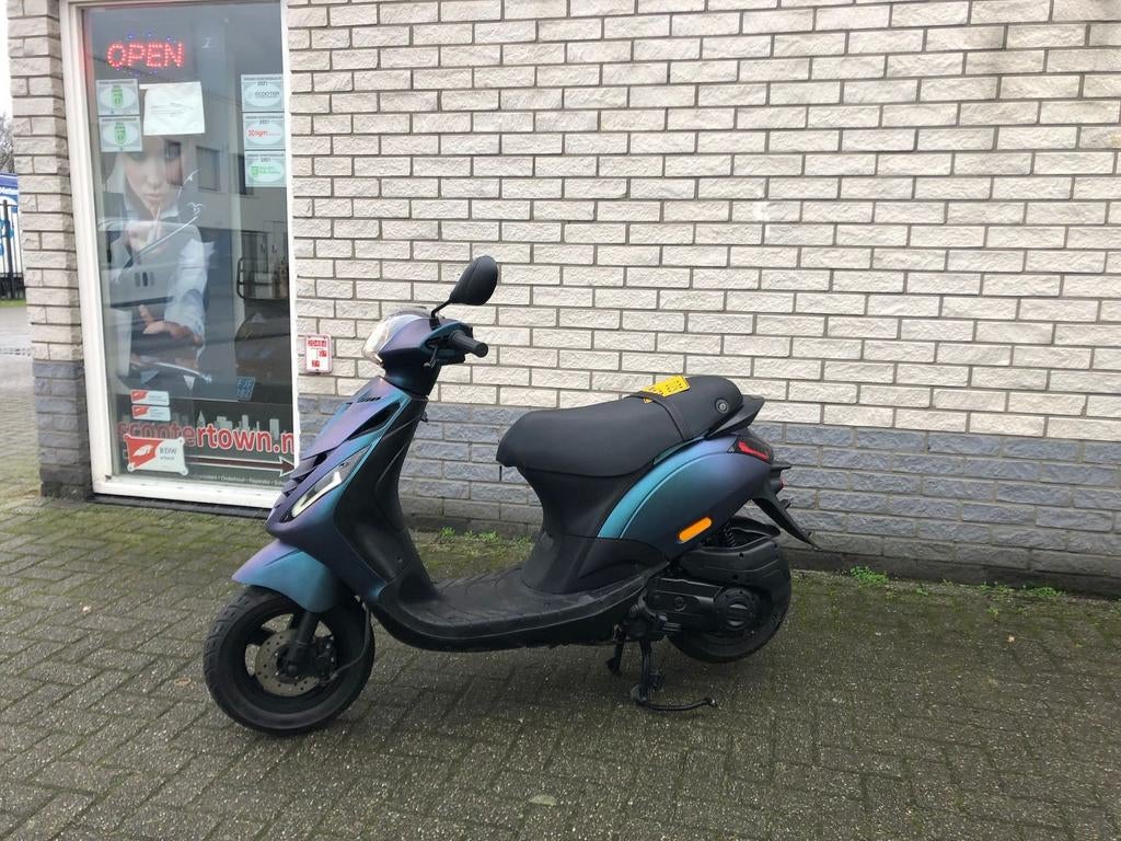 HELE LEUKE:PIAGGIO ZIP SP 45 4-T MAT CAMELEON BJ2020, PIAGGIO, Onbekend, Onbekend