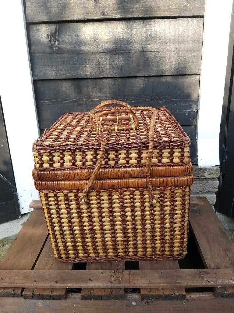 vierkante rieten mand, Ophalen of Verzenden, Gebruikt, Vierkant, Riet