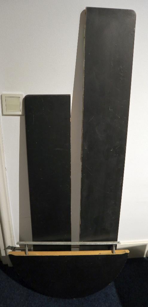 Planken met muur bevestiging, Ophalen