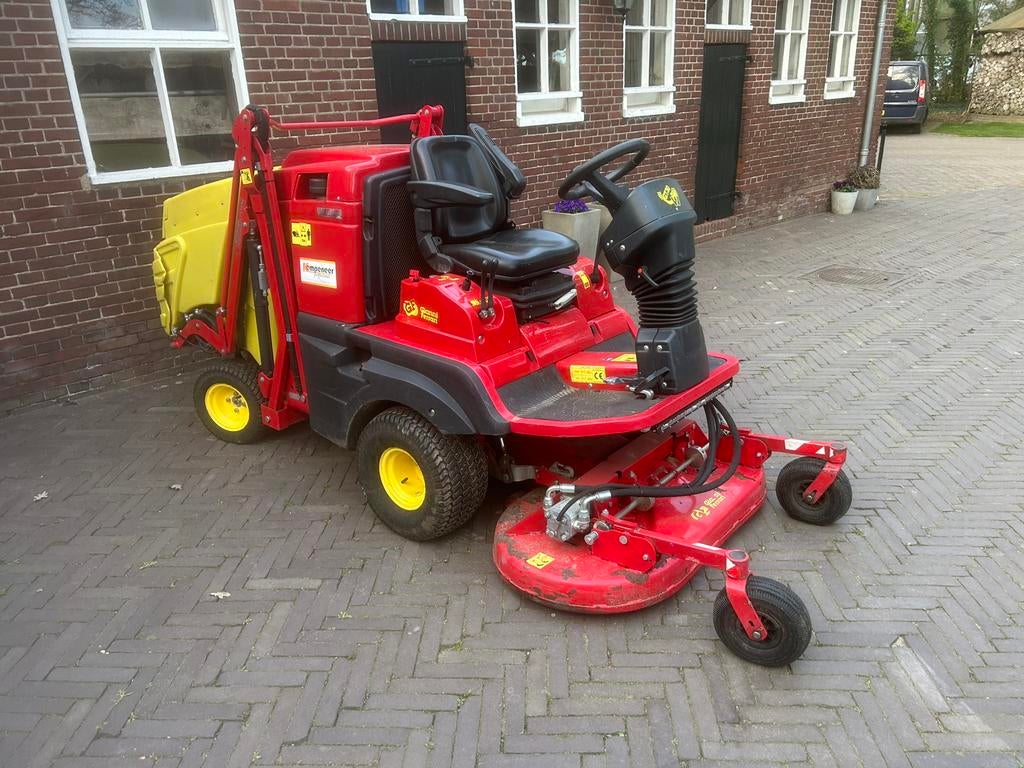 gianni ferrari 300wd diesel 4x4 frontmaaier, Tuin en Terras, Ophalen of Verzenden, Gianni Ferrari, 120 cm of meer, Opvangbak