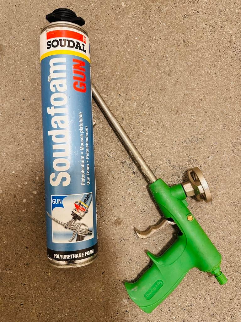 Purspuit + purschuim Soudal (set), Ophalen of Verzenden, Gebruikt, Overige materialen