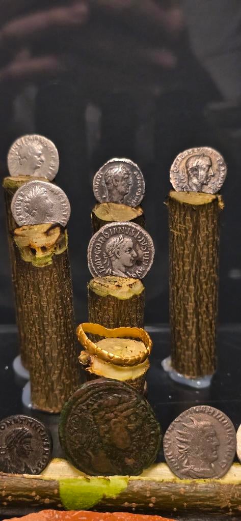 Romeinse relieken gezocht middeleeuwse en 16e eeuwse, Postzegels en Munten, Munten | Nederland, Ophalen of Verzenden