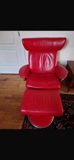 Rode leren relaxfauteuil met voetenbank, Ophalen, Gebruikt, Leer, 75 tot 100 cm