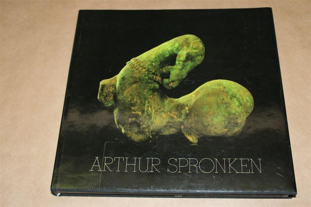 Boek over de werken van Arthur Spronken, beeldhouwer., Ophalen of Verzenden, Zo goed als nieuw