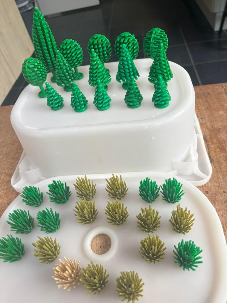 33 lego struiken / bomen met grote cypres, Ophalen of Verzenden, Zo goed als nieuw
