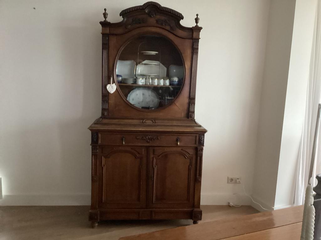 Antieke Belgische vitrinekast, Ophalen, Gebruikt, 50 tot 100 cm, Met lade(s)