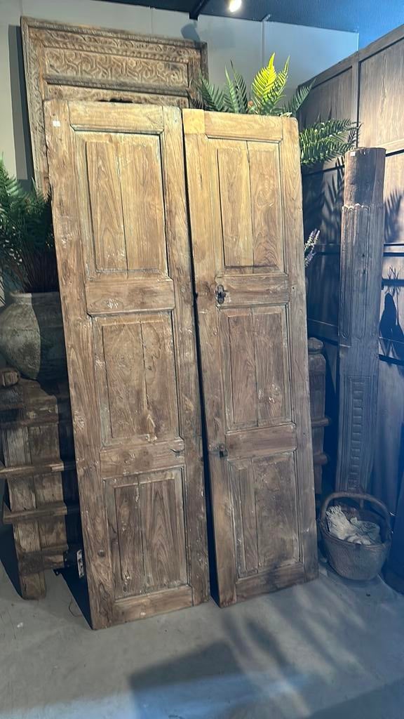 Oude deuren set uit india, Ophalen