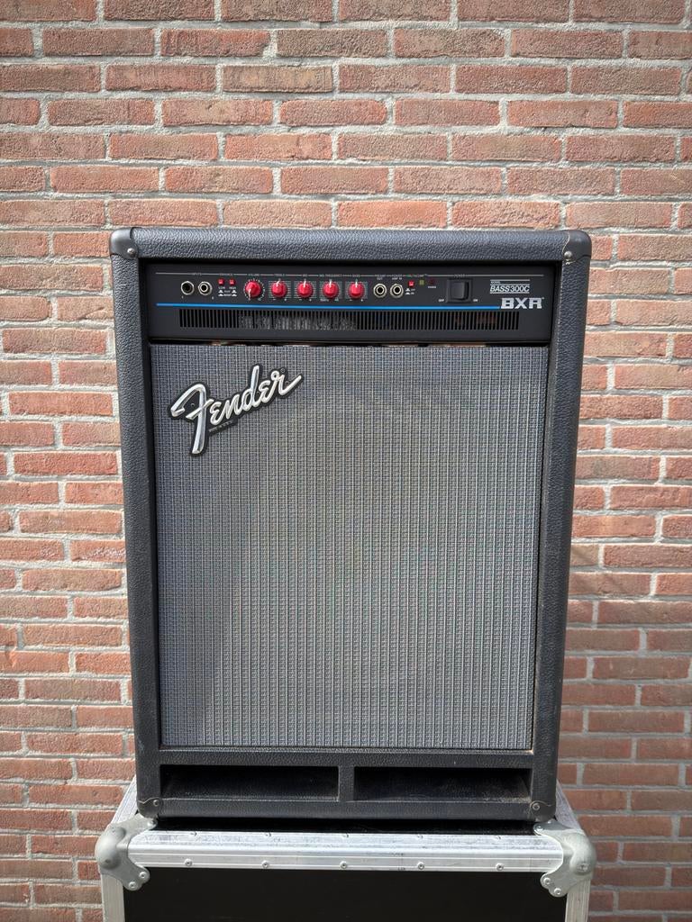 Fender BXR 300c Bass Combo, Muziek en Instrumenten, Ophalen, Gebruikt, Basgitaar, 100 watt of meer