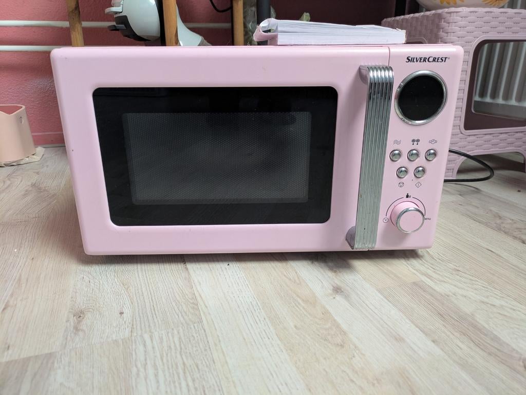 Roze SilverCrest Magnetron - Compact en Stijlvol, Gebruikt, Minder dan 45 cm, Ophalen of Verzenden, Magnetron