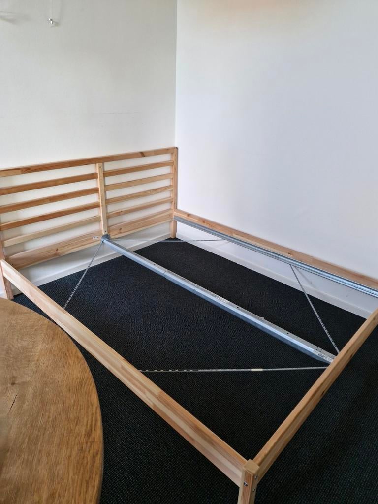 IKEA TARVA bedframe grenen 160x200 cm met lattenbodems, Huis en Inrichting, Ophalen, Gebruikt