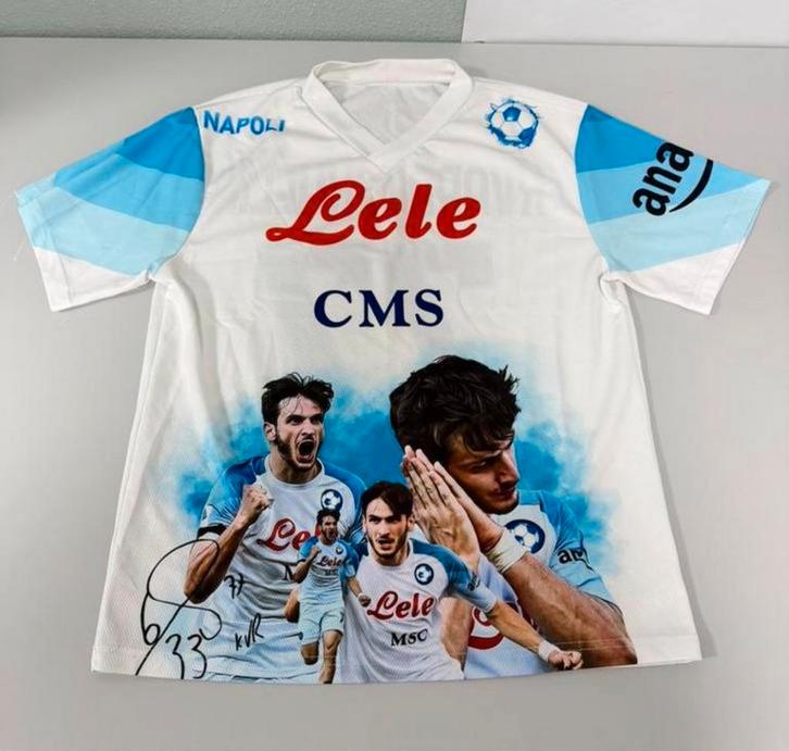 SSC Napoli Face Game shirt 2022/2023  Khvicha Kvaratskhelia, Verzamelen, Sportartikelen en Voetbal, Nieuw, Shirt, Buitenlandse clubs