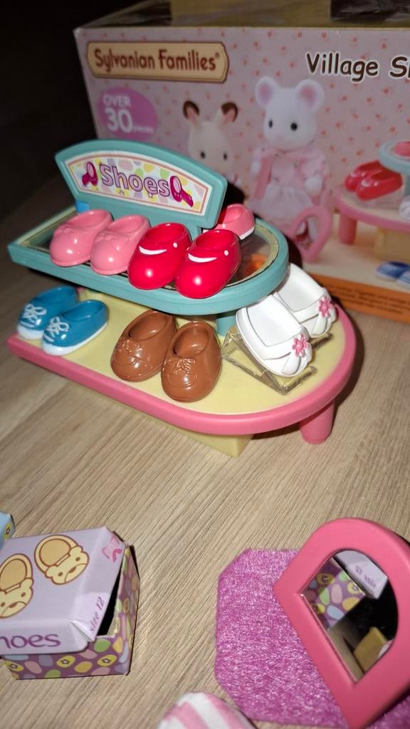 Sylvanian Families schoenenwinkel met veel schoentjes, Ophalen of Verzenden, Jongen of Meisje