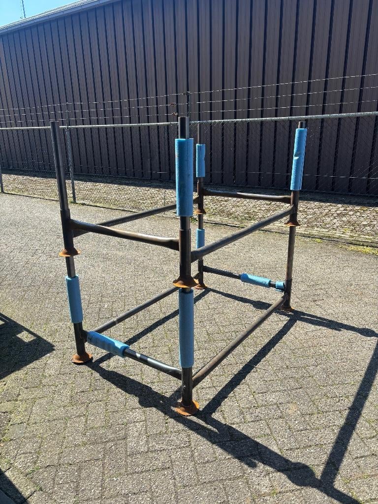 2 Zware stalen stapel bokken te koop, Ophalen, Zo goed als nieuw, Overige typen, Minder dan 2 meter