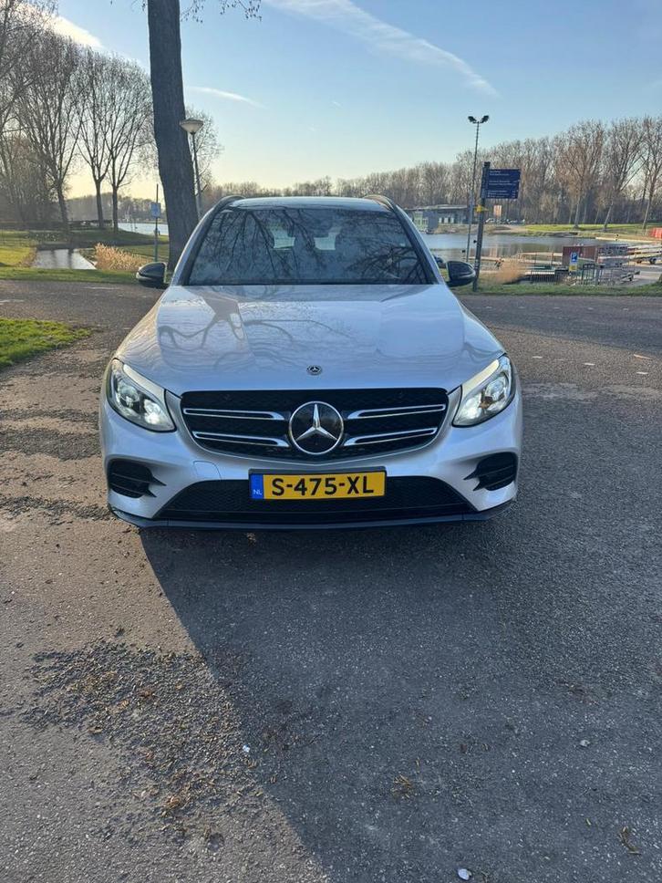 Mercedes-Benz GLC 300 245pk 4MATIC 9G-TRONIC 2018 Grijs, Auto's, Mercedes-Benz, Particulier, GLC, Achteruitrijcamera, Adaptieve lichten