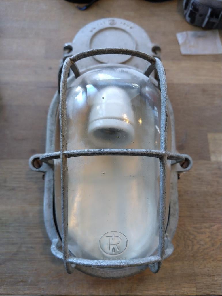 Vintage Industriële Wandlamp Industria Rotterdam, Ophalen of Verzenden, Gebruikt, Industrieel, Vintage