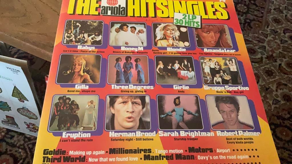 The HIT-Singles. 2 lp 30 hits, Ophalen of Verzenden, Zo goed als nieuw, Overige formaten, Pop